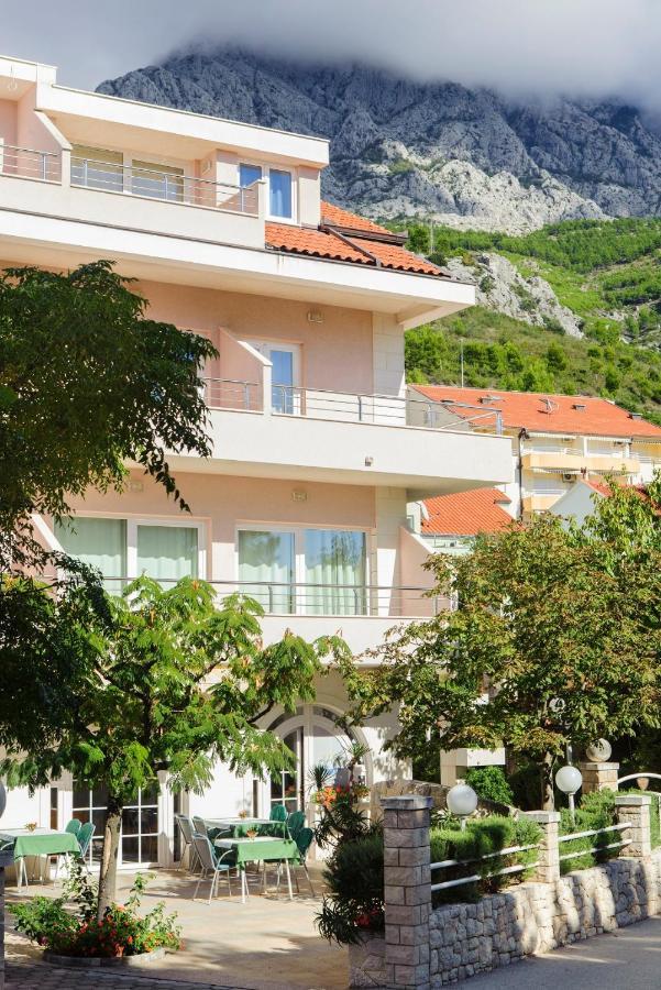 Pansion Mlikota Bed & Breakfast Promajna Exterior photo